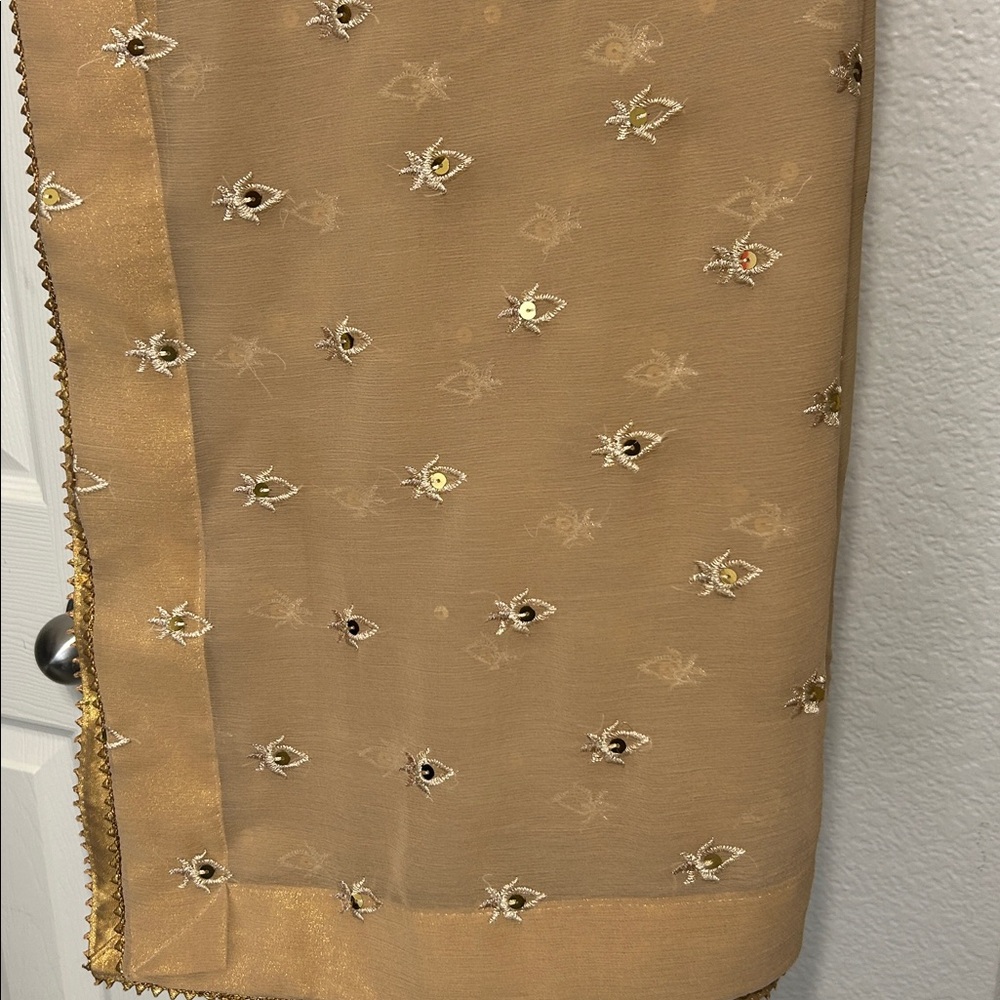 Golden Duppatta stole full size. Embroidered sequins Fabric. NWOT
